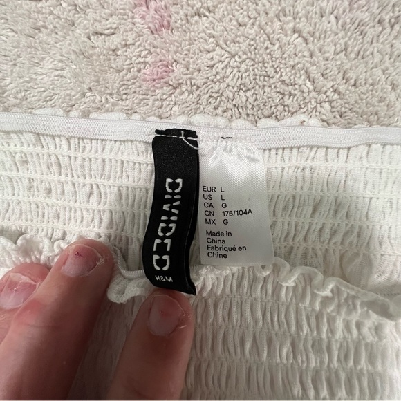 Divided white off shoulder top size Large - Picture 2 of 7